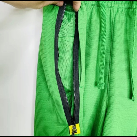 Nike NCAA Oregon Ducks Dri-Fit Basketball Shorts - Picture 5 of 6